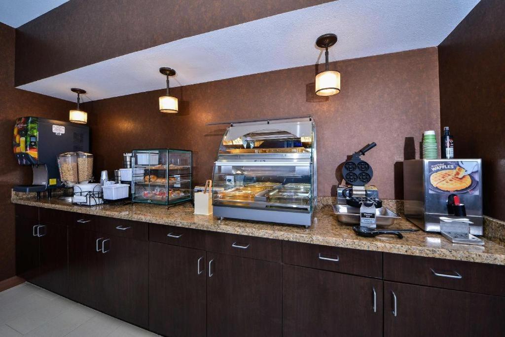 Americas Best Value Inn & Suites Cuero מראה חיצוני תמונה