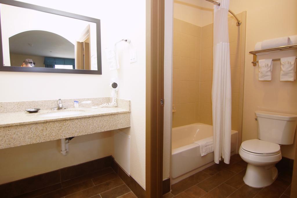 Americas Best Value Inn & Suites Cuero חדר תמונה