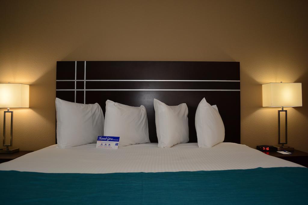 Americas Best Value Inn & Suites Cuero חדר תמונה